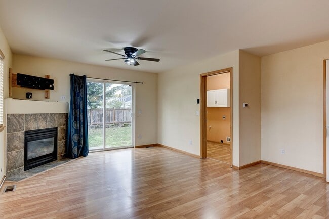 Building Photo - 3-bedroom, 2.5-bathroom Pet Friendly Home