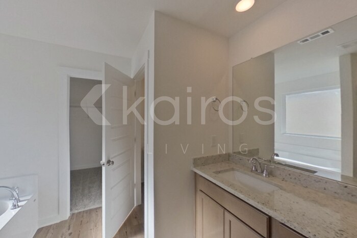 Building Photo - 6121 Taramore Ln NW