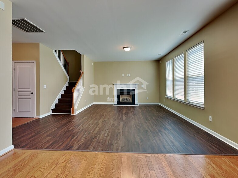 Building Photo - 1404 Manley Ct