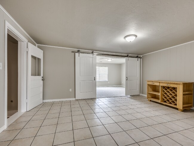 Building Photo - 6617 NW 31st St