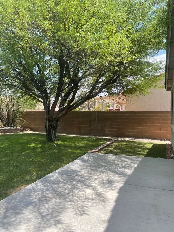 Building Photo - 1524 Stonefield St