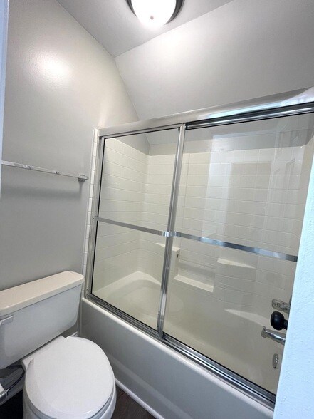 Building Photo - 383 Springview Ln