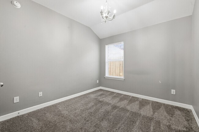 Building Photo - 1715 Round Oak Ln