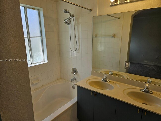 Building Photo - 8846 W Flagler St