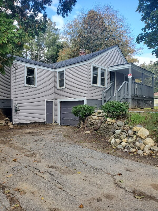 Building Photo - 1098 Main St