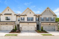 Building Photo - 1015 Smoky Mountain Springs Ln