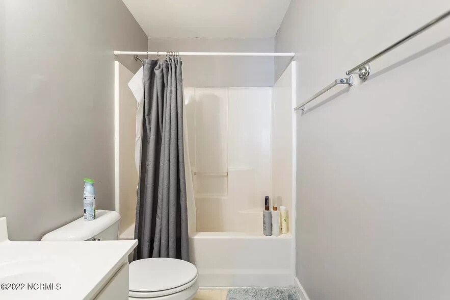 Building Photo - 5006 Carleton Dr