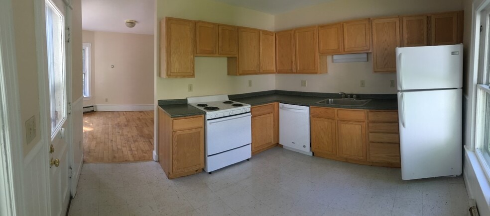Kitchen - 16 Booth St