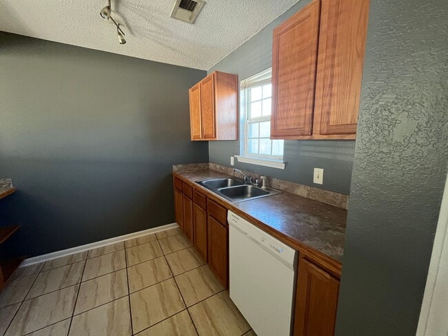 Building Photo - 57 Bearing Cir