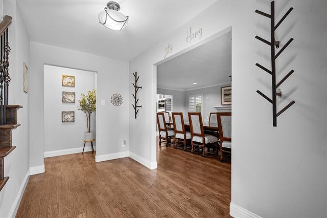 Building Photo - 3621 Welwyn Way Dr