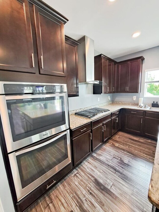 Building Photo - Amazing 3 Level Corner Lot Home in Waldorf...