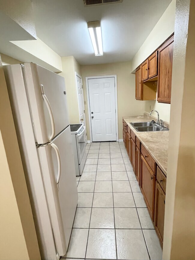 Kitchen (appliances included) - 7621 Alabama St
