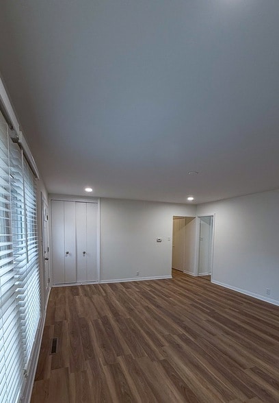 Building Photo - 2005 S Prospect Ave