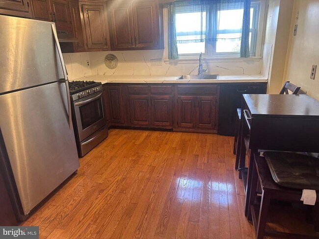 Building Photo - 3555 Churchill Ln