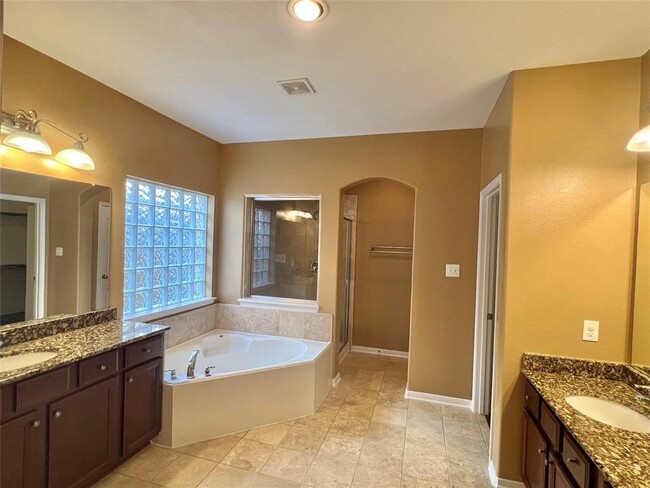 Building Photo - 26730 Wolfs Hill Ln