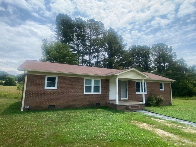 Building Photo - Newly renovated duplex - 107A Sador St, Cherryville, NC