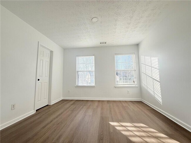 Building Photo - 3501 Bogan Mill Rd NE