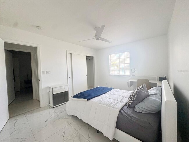 Building Photo - 136 Pompano Dr SE