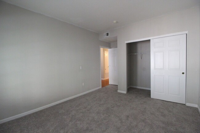 Building Photo - Long Realty & Property Management - 3 Bedr...