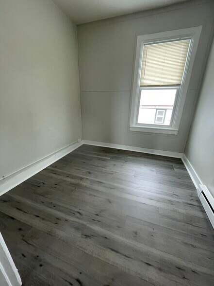 Building Photo - 29 Walnut St