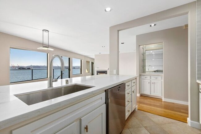 Building Photo - Enormous Waterfront Alki Condo w/ Stunning Views and Rare 2-Car Secure Parking