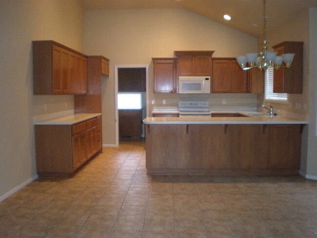 Building Photo - 1445 Arcadia Dr