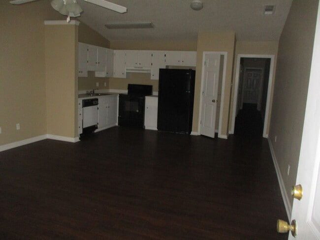 Building Photo - 2517 Cardinal St