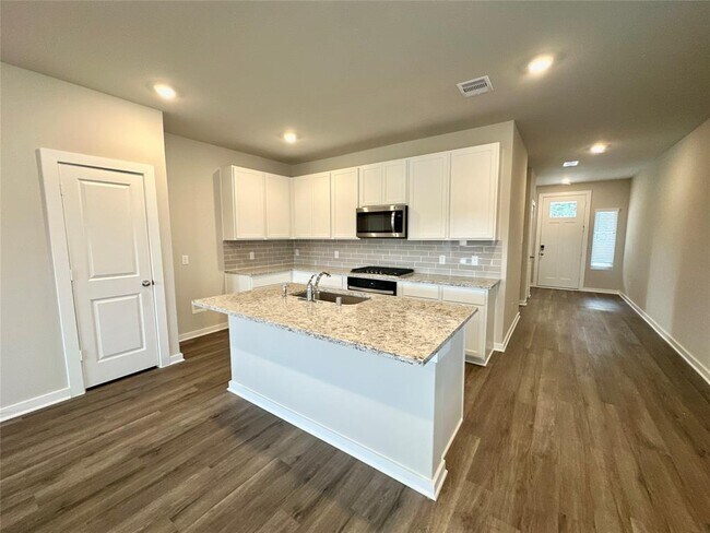 Building Photo - 12164 Ridge Top Dr