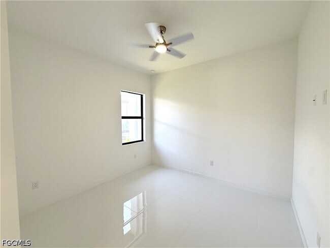 Building Photo - 4331 NW 31st Terrace