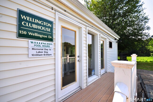 Building Photo - 71 Wellington Dr