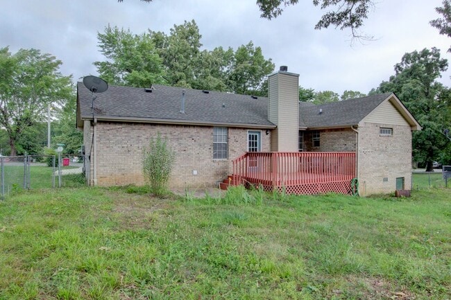 Building Photo - Amazing Brick Front Ranch Style Home With ...