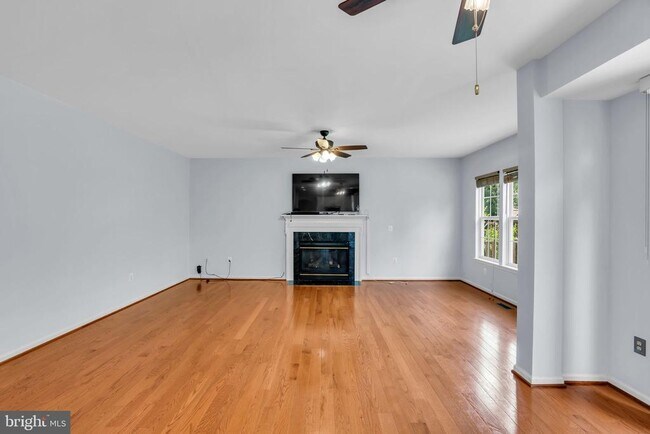 Building Photo - 8142 Tenbrook Dr