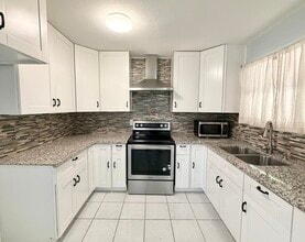 Building Photo - 13715 Flagstone Dr