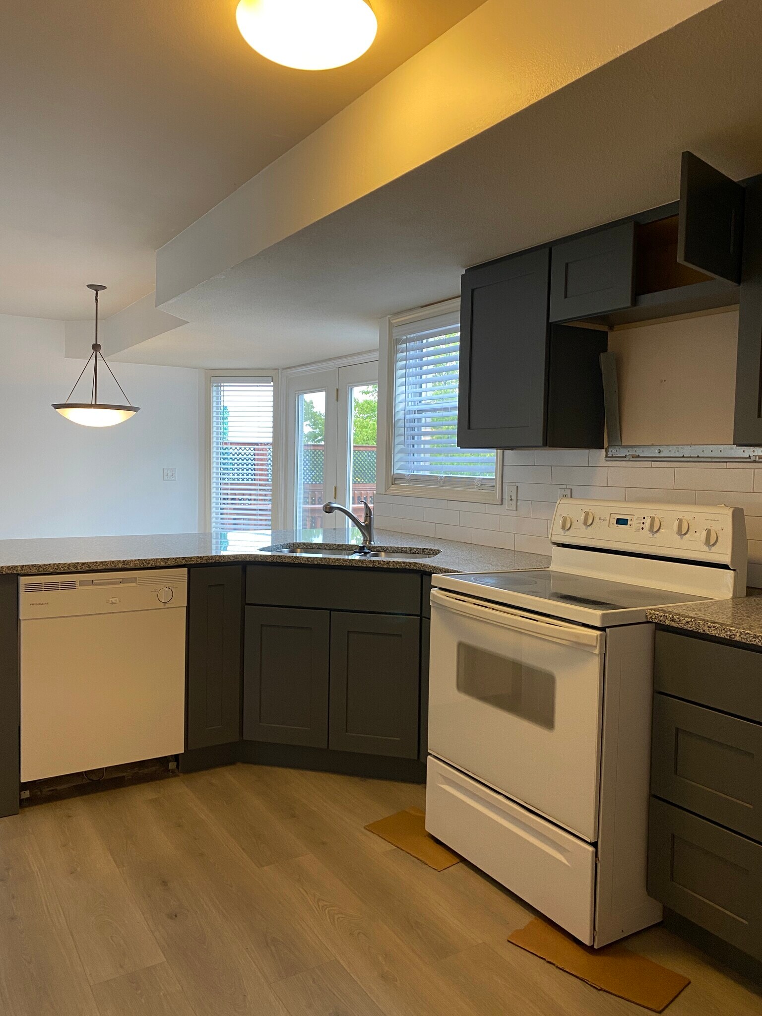 Kitchen - 1205 Pinewood Dr