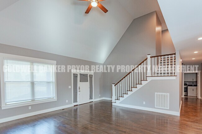 Building Photo - 9618 Shooting Star Cir