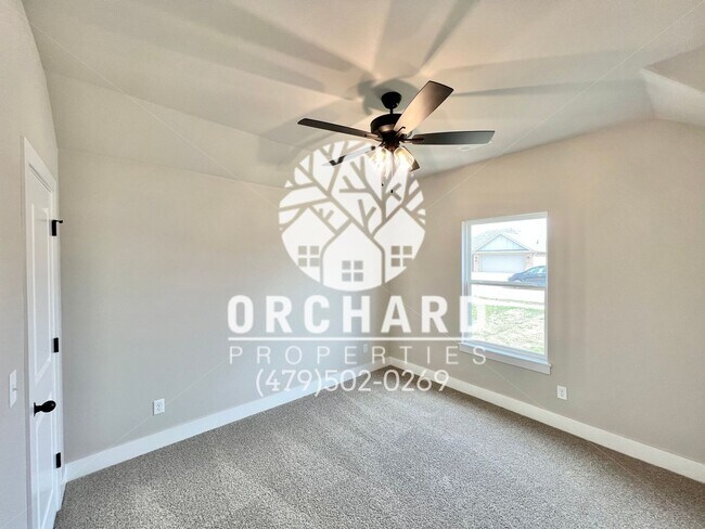 Building Photo - Tontitown- Single-Family Home- Desirable Hickorywood Plan- 4 Bedroom!