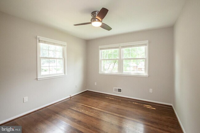 Building Photo - 2533 Hillsman St