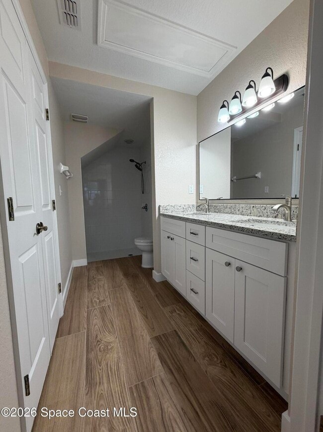 Building Photo - 105 Turpial Way