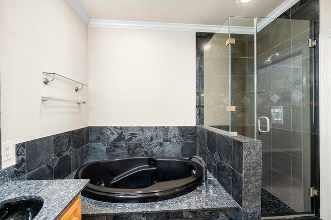 Building Photo - 5329 Egbert St