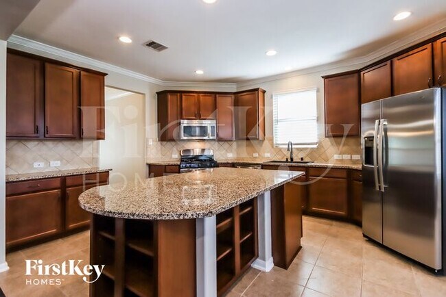 Building Photo - 1518 Brook Hollow Dr