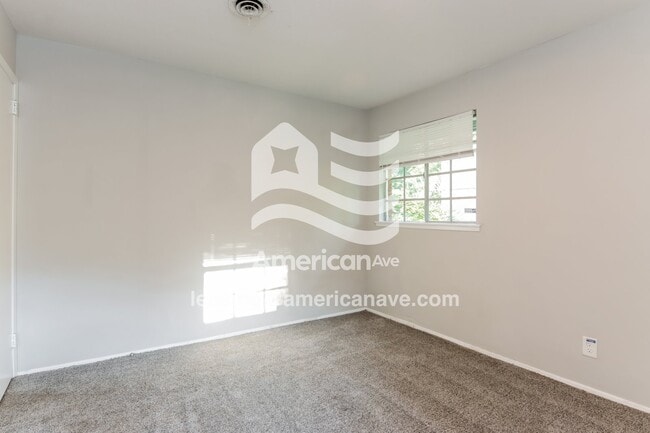 Building Photo - 3110 Urban Ave