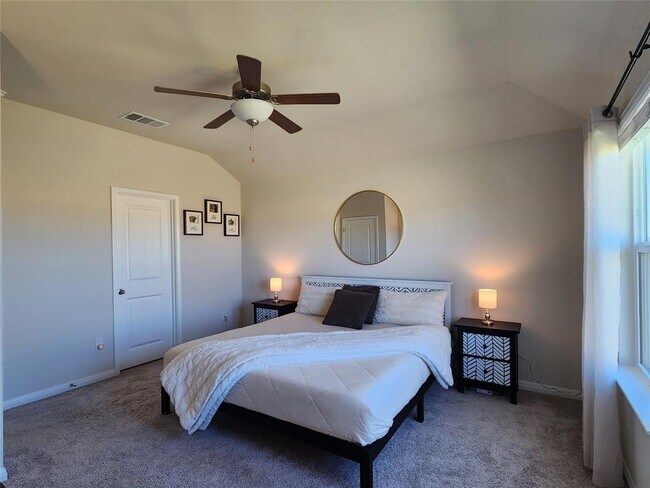 Building Photo - 14508 Heartland Dr