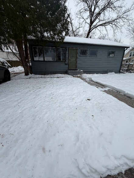 Primary Photo - 1914 Wustum Ave