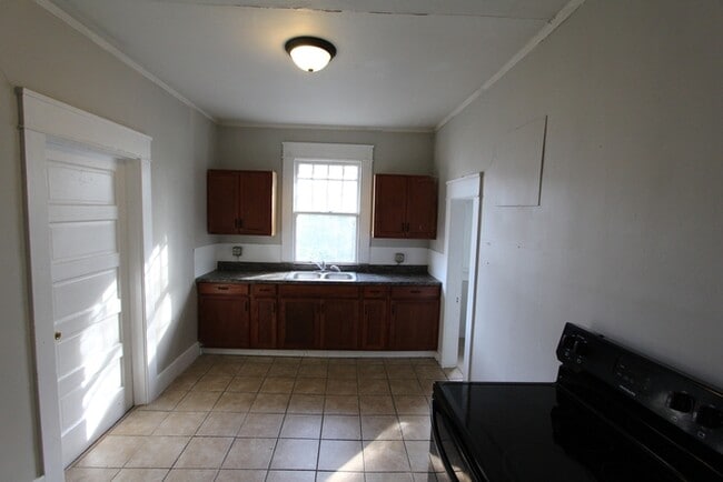 Building Photo - 226 E Moore St