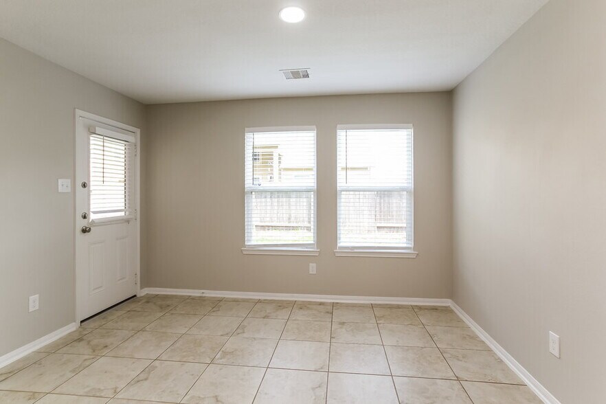 Building Photo - 4215 Echo Clearing Ct