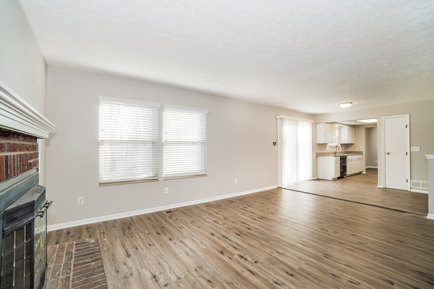 Building Photo - 442 Rambling Brook Dr