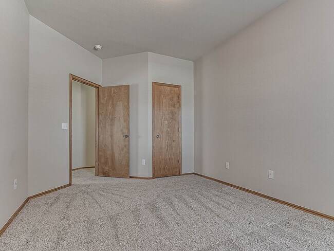 Building Photo - 4 Bed | 2 Bath | 2 Car Garage - Edmond Schools - North Hampton Addition