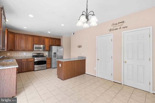 Building Photo - 7129 Water Oak Rd