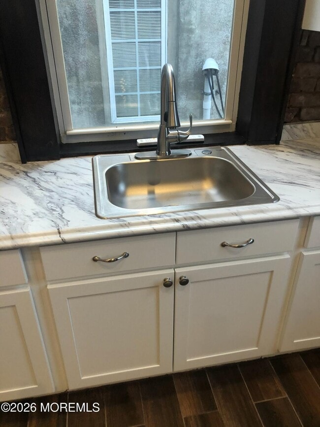 Building Photo - 36 W Front St