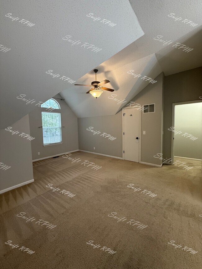 Building Photo - 1354 S Brentwood Dr